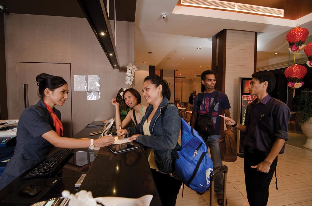 C'Haya Hotel Kota Kinabalu Eksteriør bilde