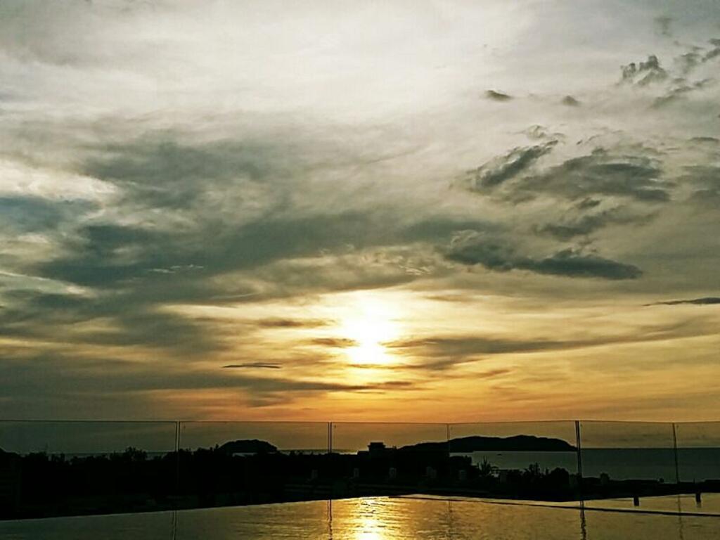 C'Haya Hotel Kota Kinabalu Eksteriør bilde